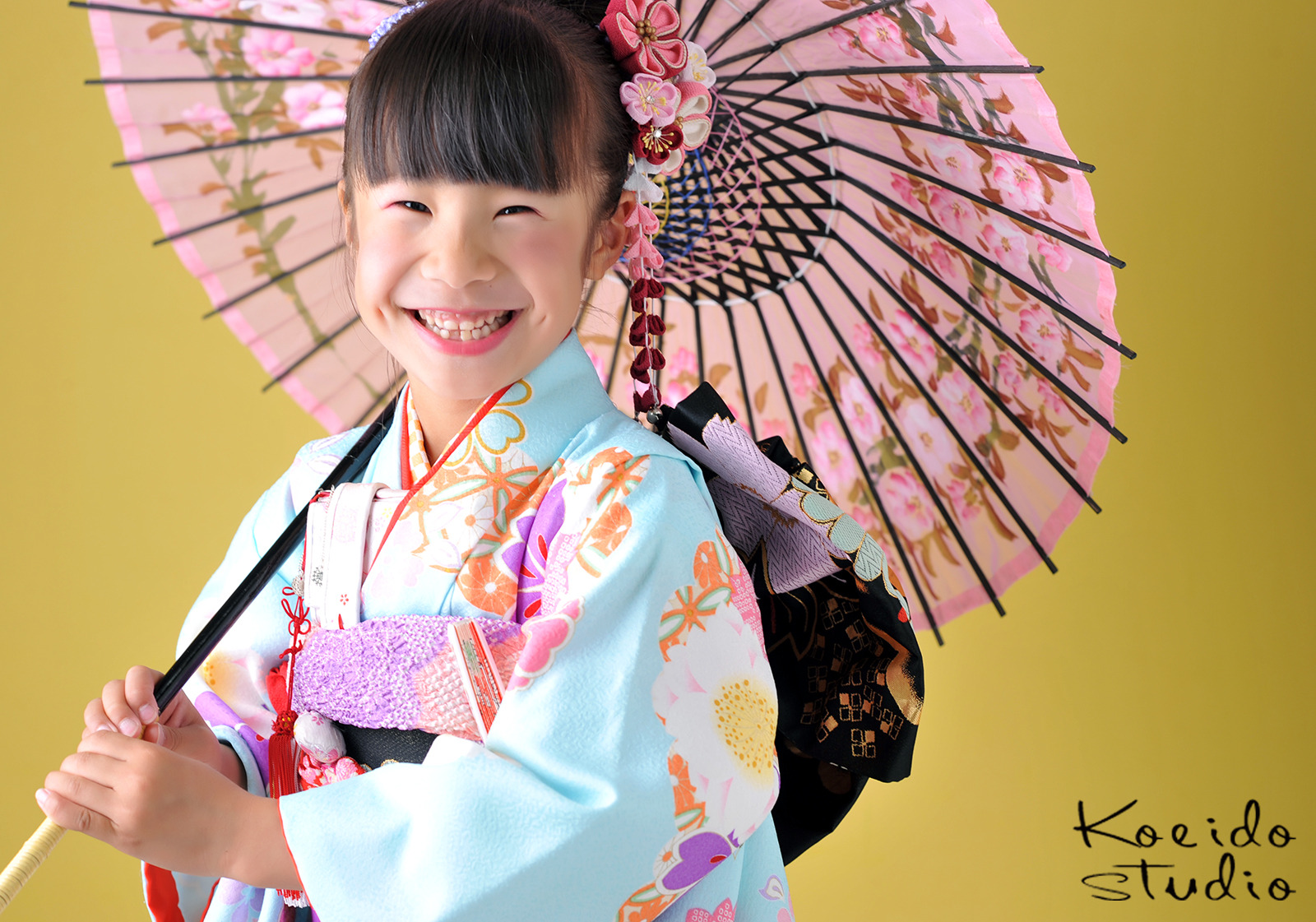 くしゃっと笑顔がかわいい７歳女の子 広映堂スタジオ 東久留米市にある地域密着型写真館